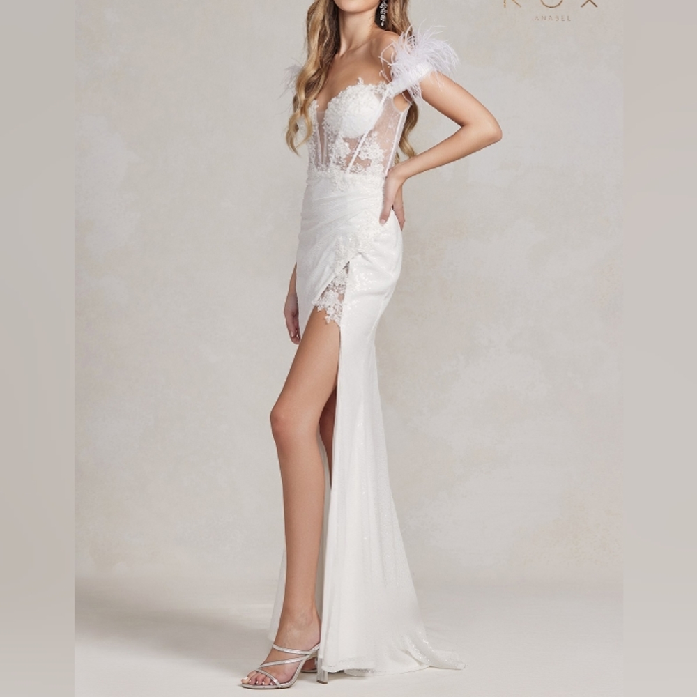 Wedding dress - Picture 5 of 8